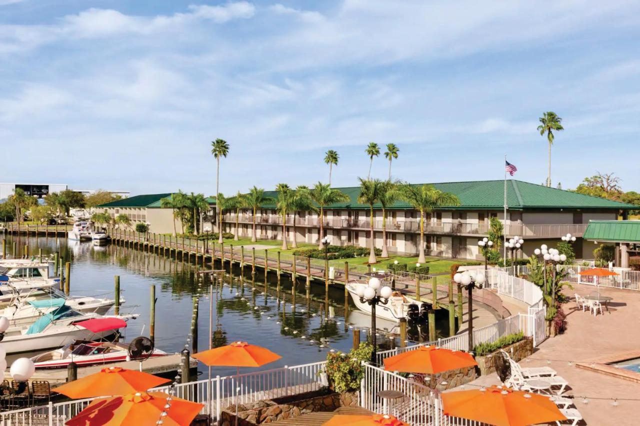 Getaway At The Marina Aparthotel South Bradenton Екстериор снимка