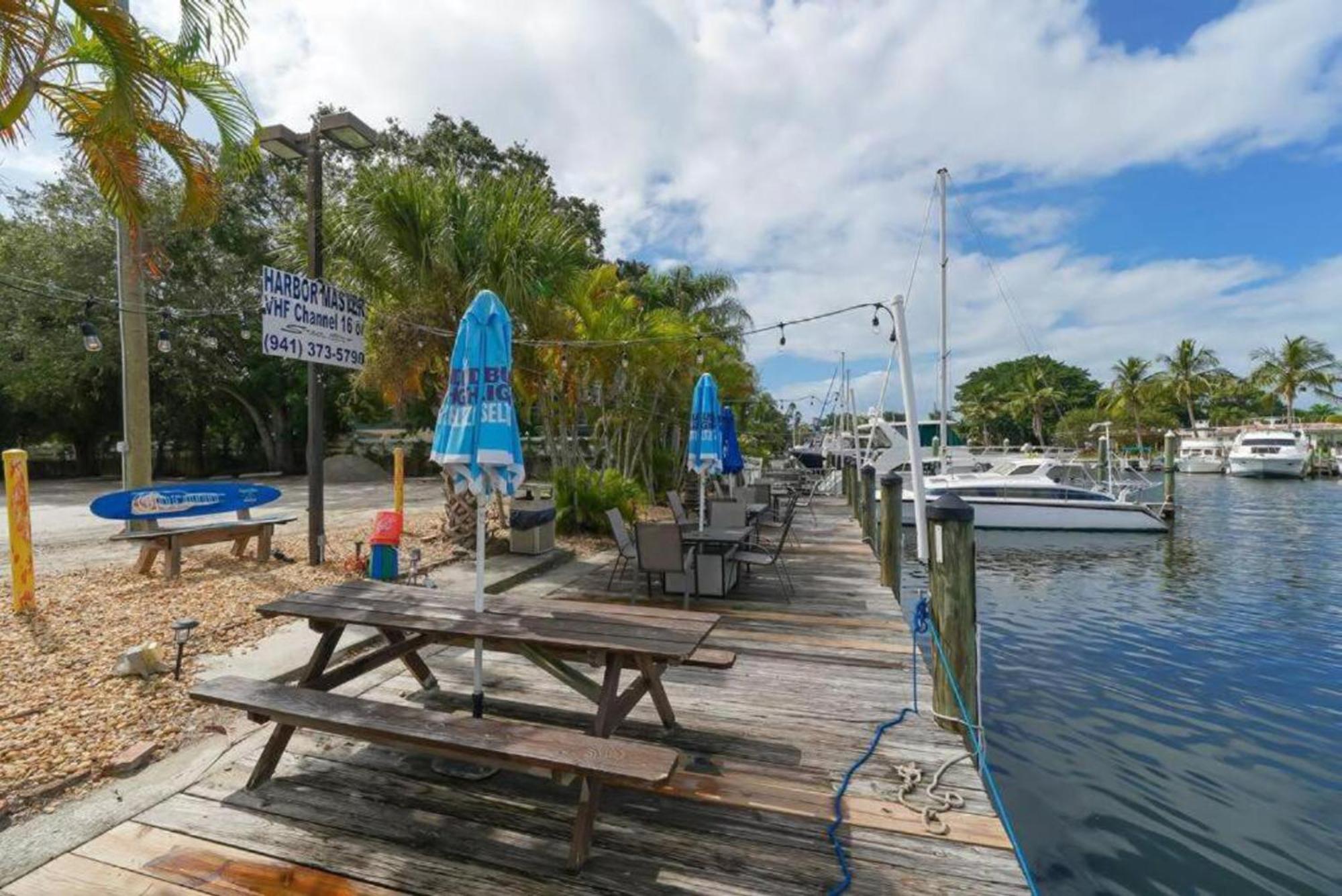Getaway At The Marina Aparthotel South Bradenton Екстериор снимка