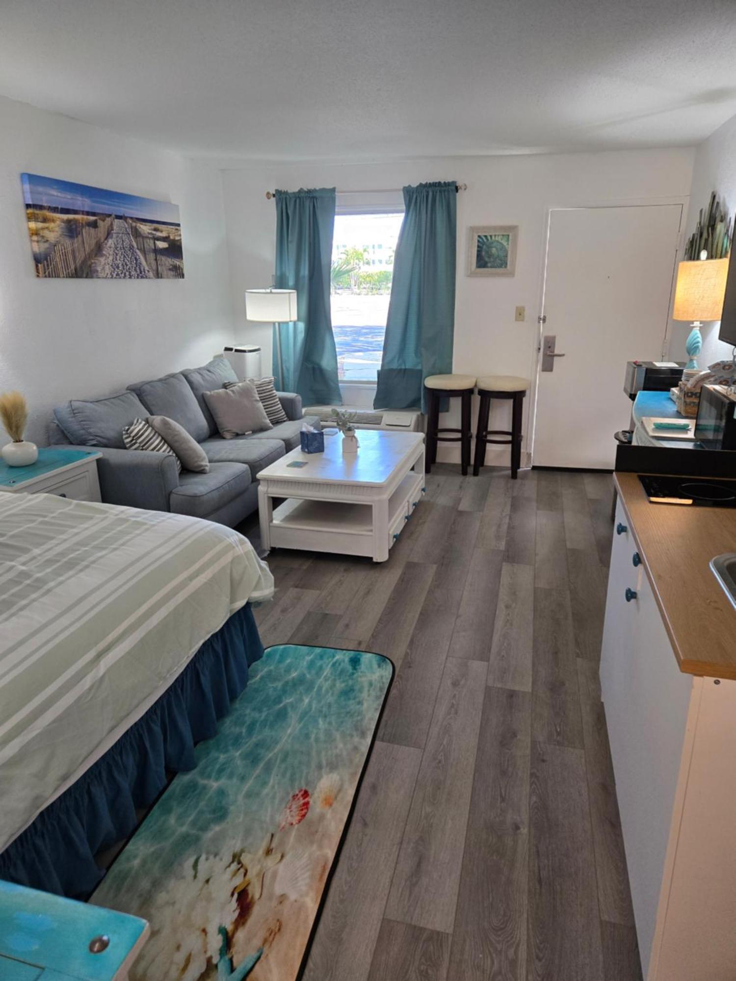 Getaway At The Marina Aparthotel South Bradenton Екстериор снимка